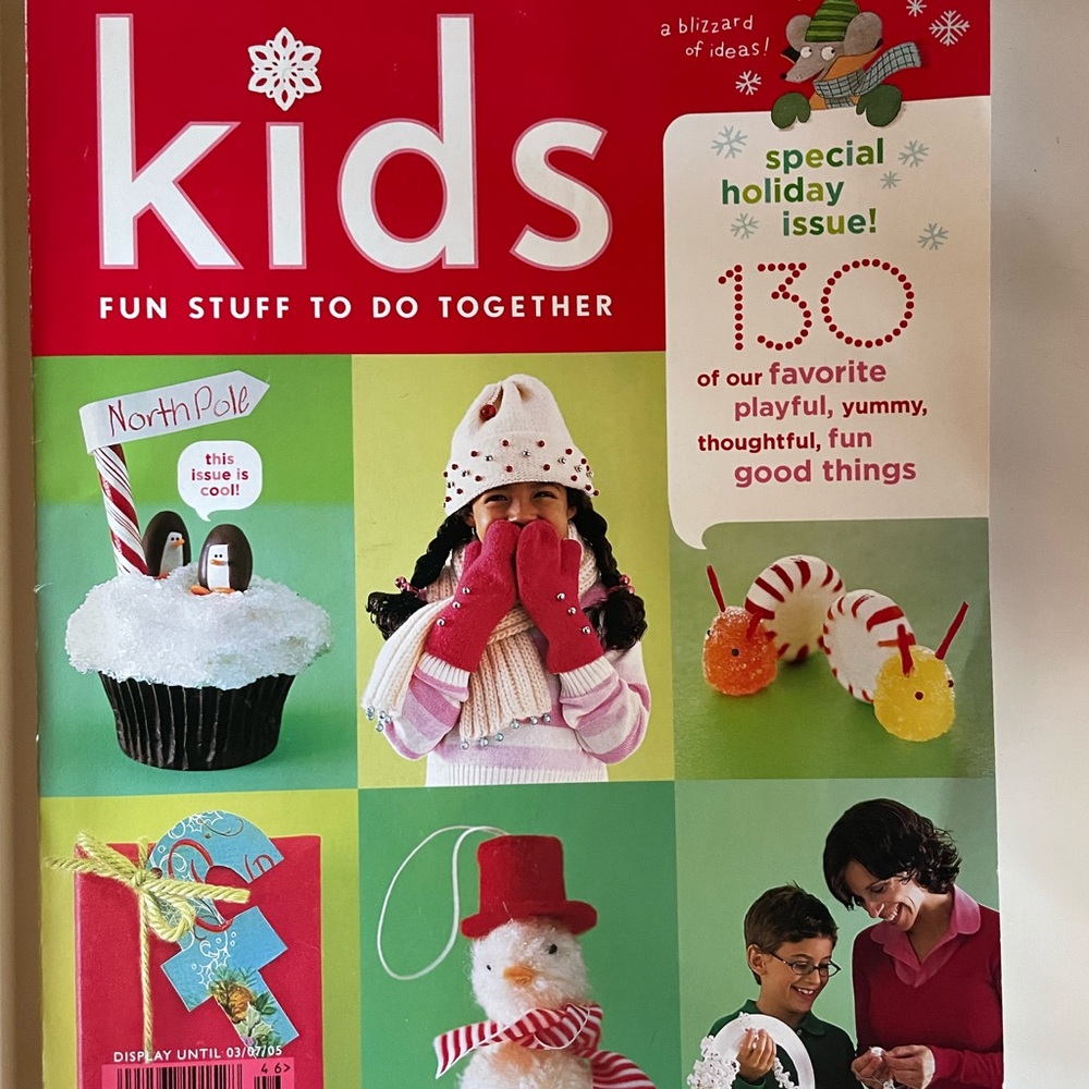 Kids Holiday Fun Activity Book
Martha Stewart